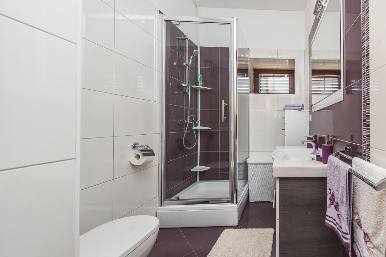 Holiday Home Tower With Private Pool, Sauna And Quads Smilcic Exterior foto