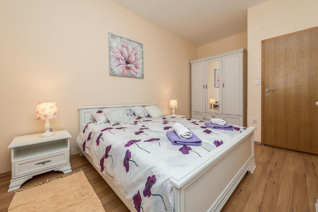 Holiday Home Tower With Private Pool, Sauna And Quads Smilcic Exterior foto