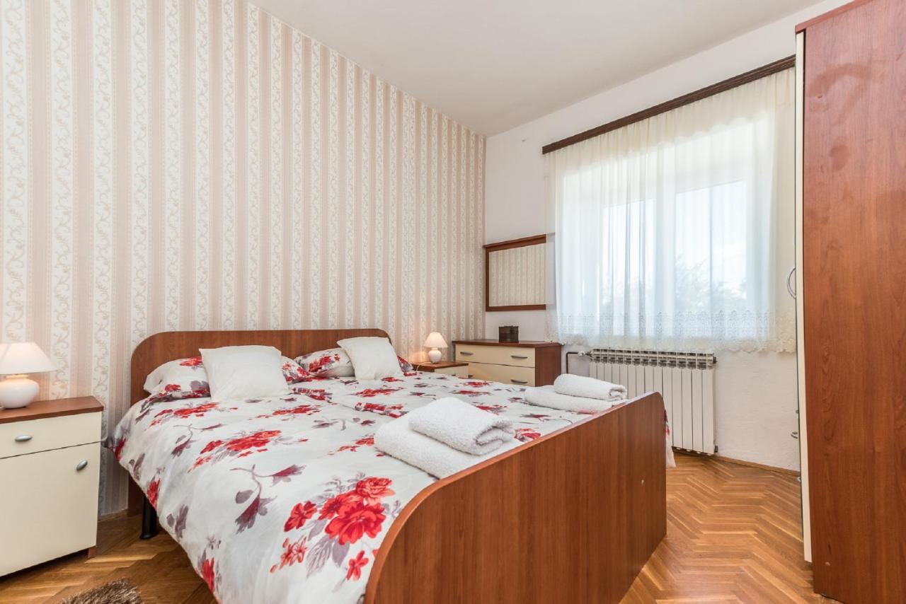 Holiday Home Tower With Private Pool, Sauna And Quads Smilcic Exterior foto